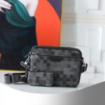 LV Trio Messenger