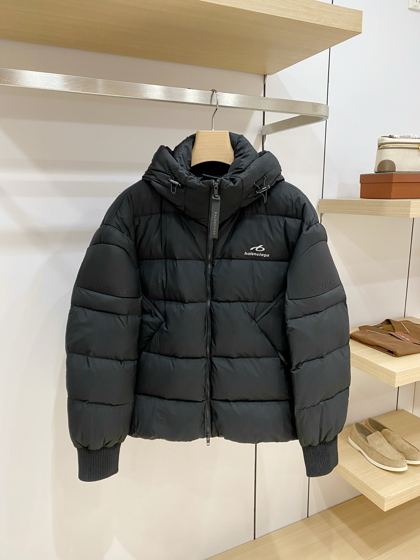 IMG_8508.jpeg Balenciaga - Image 1
