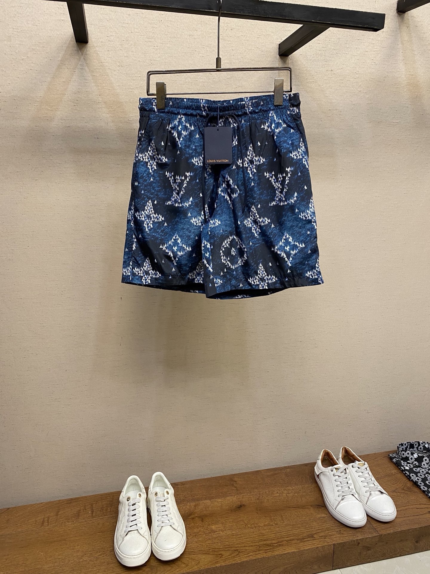 img_1671.jpeg Louis Vuitton Shorts - Image 1
